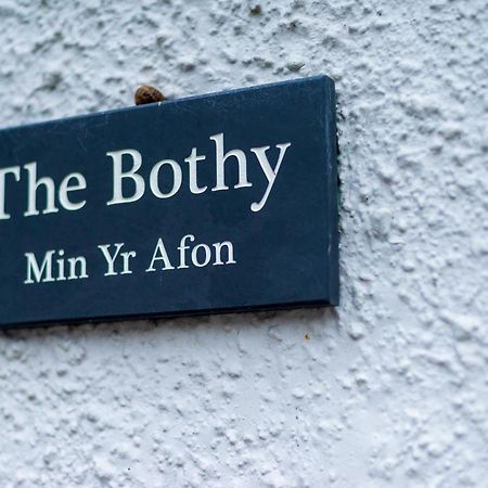 Riverside Bothy In Heart Of Scenic Harbour Village Solva Buitenkant foto